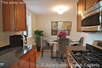 60 Brattle St, Unit #402 in Cambridge, MA - Building Photo - Building Photo