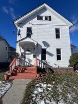 31 Beattie Ave in Middletown, NY - Building Photo