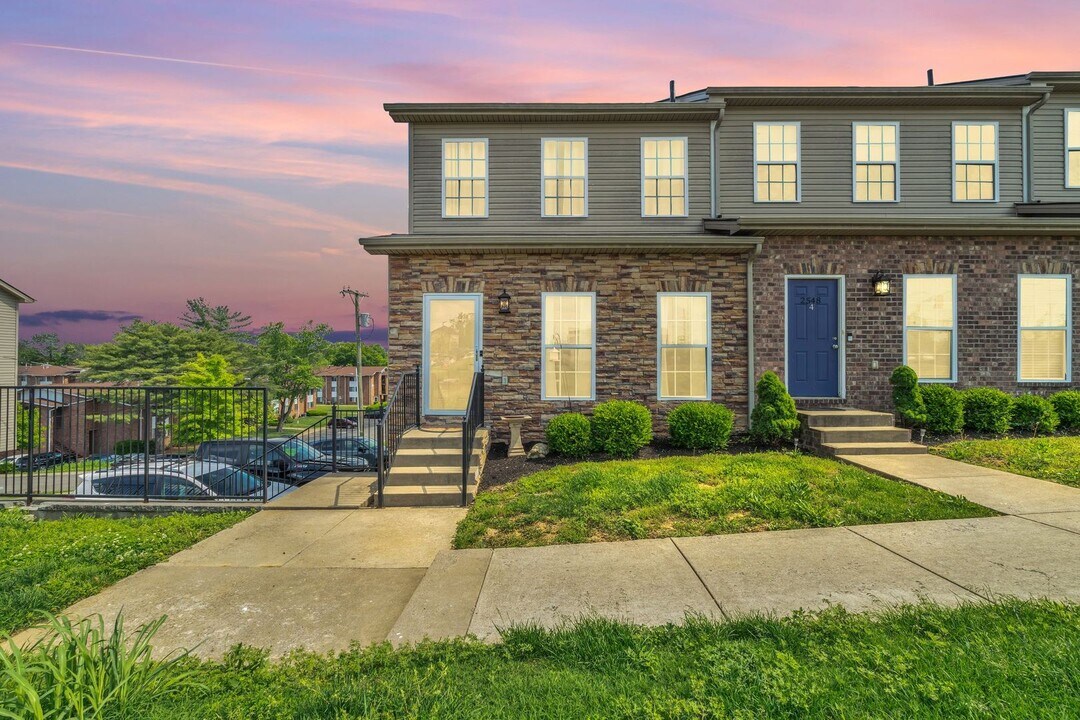 2548 Murfreesboro Pike in Nashville, TN - Building Photo