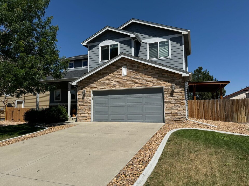 441 Heritage Ln in Johnstown, CO - Building Photo