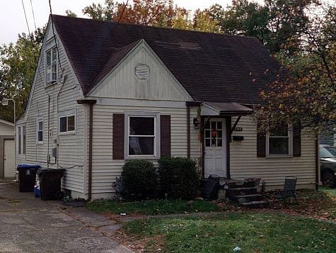 property at 3303 Lester Ave
