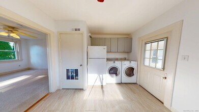 103 Grant St in Milford, CT - Building Photo - Building Photo