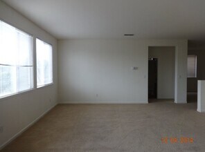 2026 La Rabyn Way in Yuba City, CA - Building Photo - Building Photo