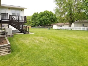 1050 S Jones Blvd in North Liberty, IA - Building Photo - Building Photo