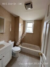 90 E 21st St in Bayonne, NJ - Building Photo - Building Photo