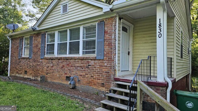 property at 1830 Meadow Ln