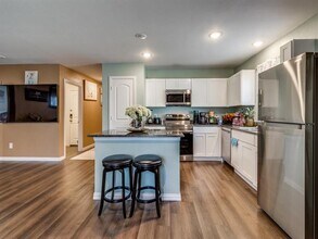 2222 Echo Lake Dr in Dallas, TX - Building Photo - Building Photo