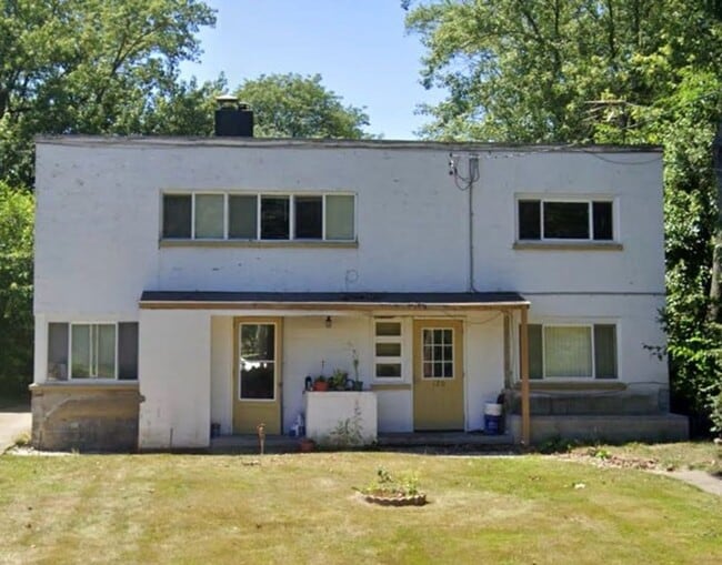 property at 120 36th St NE