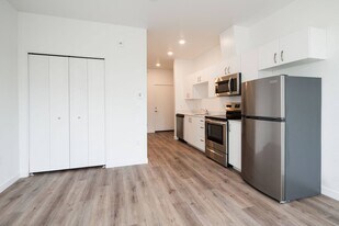 89th Ave. Apartments in Portland, OR - Building Photo