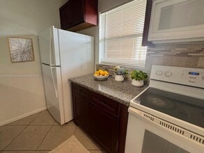 3212 NW 102nd Terrace in Coral Springs, FL - Building Photo - Building Photo