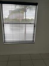 5201 NW 7th St, Unit Apt 317 in Miami, FL - Building Photo - Building Photo