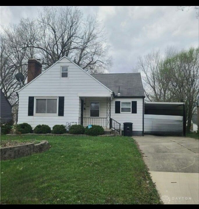 1857 Kensington Dr in Dayton, OH - Building Photo