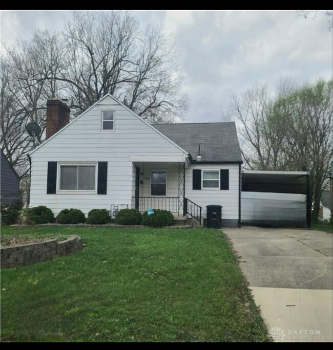property at 1857 Kensington Dr