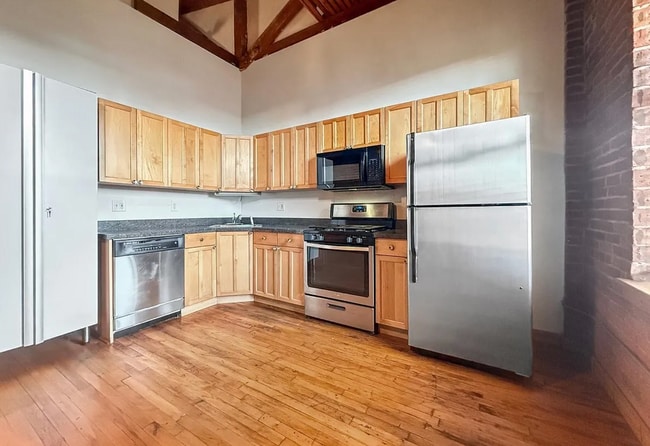 325 Lafayette St, Unit 4301 in Bridgeport, CT - Building Photo - Building Photo