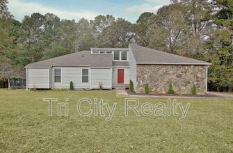 150 Drennan Dr in Fayetteville, GA - Building Photo - Building Photo