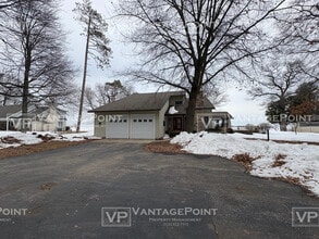 N1814 Shore Dr in Marinette, WI - Building Photo - Building Photo