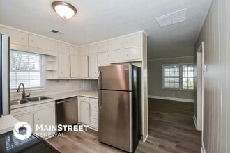 8467 Fairview Dr in Douglasville, GA - Building Photo - Building Photo