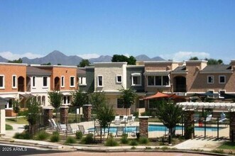 10757 N 74th St in Scottsdale, AZ - Building Photo - Building Photo
