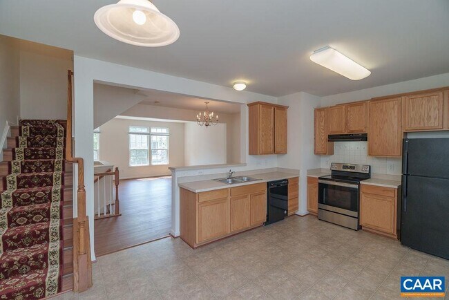 721 Rainier Rd in Charlottesville, VA - Building Photo - Building Photo