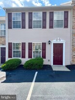 390 Cherry St in Red Lion, PA - Building Photo