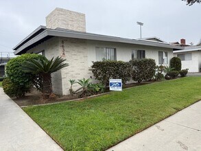 R06-025-MF in Downey, CA - Building Photo - Building Photo
