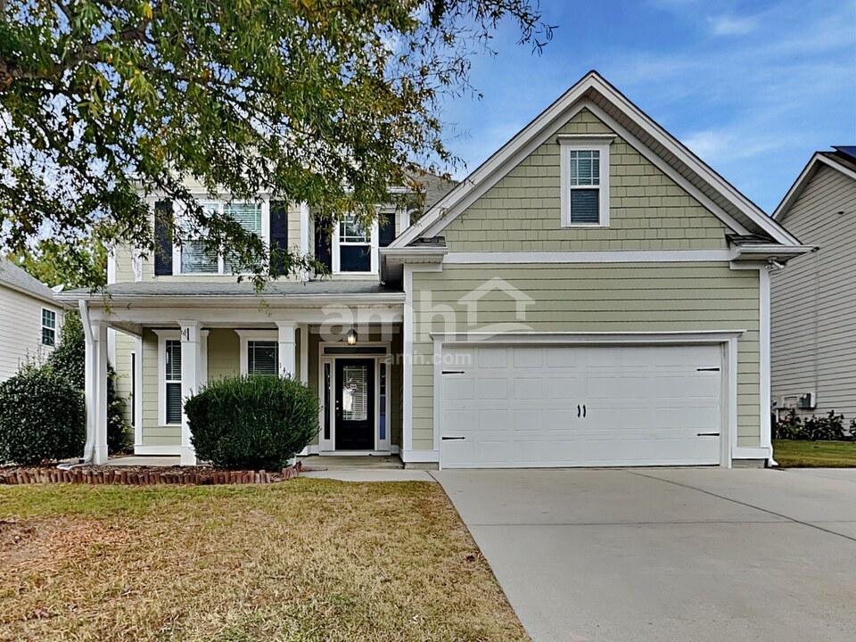 145 Summit Point Dr in Fayetteville, GA - Building Photo