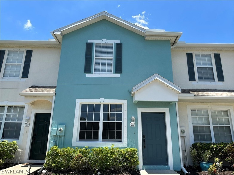 3627 Pine Oak Cir, Unit 108 in Ft. Myers, FL - Building Photo