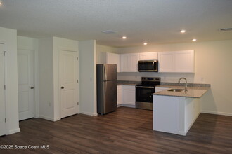 1415 Gaynor Dr SW in Palm Bay, FL - Building Photo - Building Photo