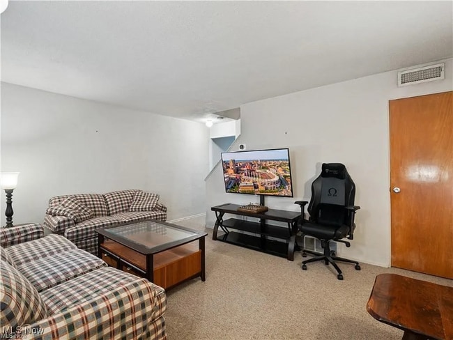 194 Dalepark Dr in Bedford, OH - Building Photo - Building Photo