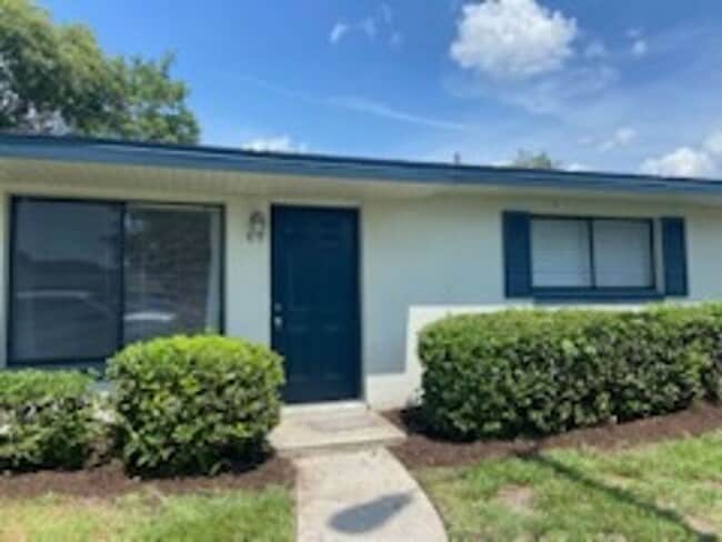 property at 605 Northlake Blvd