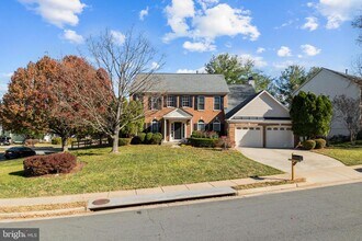 46564 Hampshire Station Dr in Sterling, VA - Building Photo - Building Photo