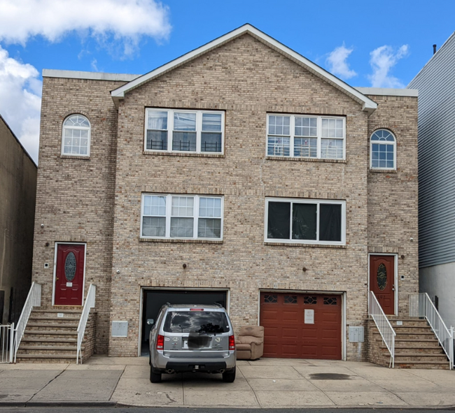 603 Ocean Ave in Jersey City, NJ - Building Photo - Building Photo