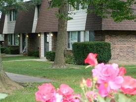 Southern Oaks Apartments - Income Restricted in Georgetown, KY - Building Photo