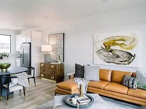 1345 Keosauqua Way in Des Moines, IA - Building Photo - Building Photo