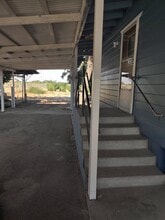 13608 S Academy Ave in Kingsburg, CA - Building Photo - Building Photo