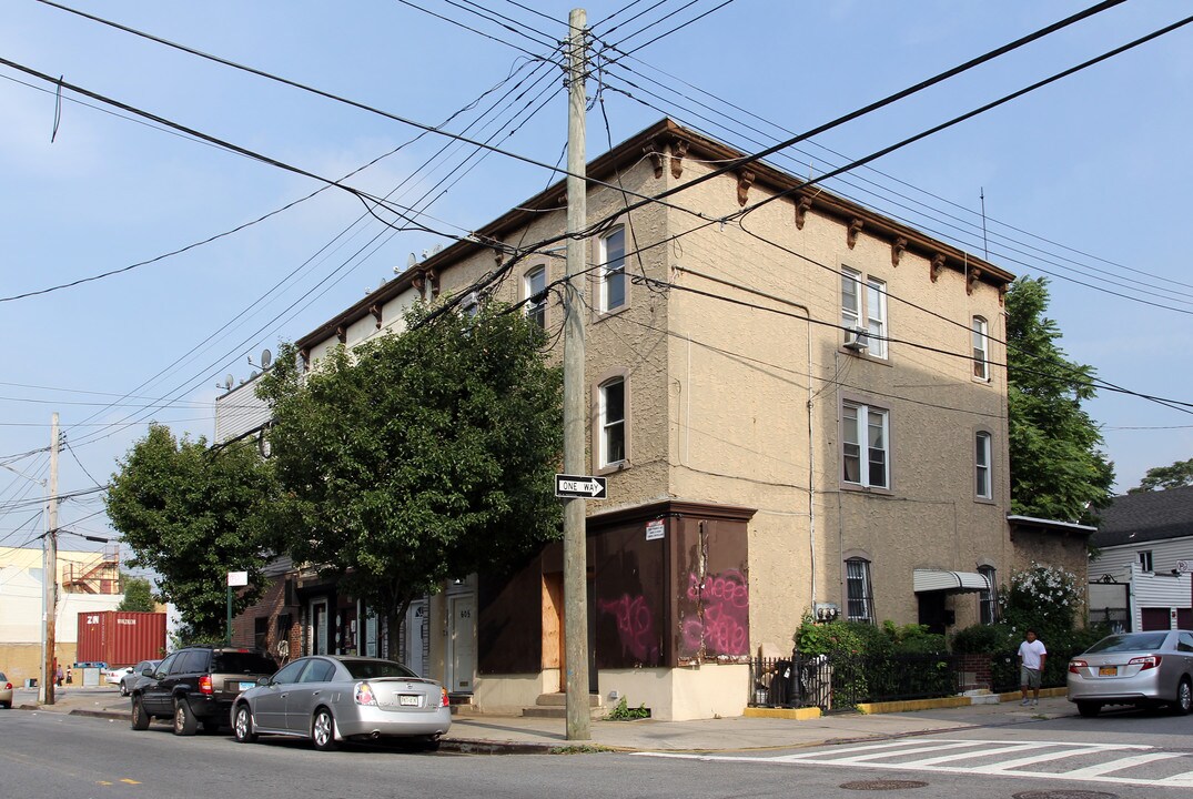 605 Liberty Ave in Brooklyn, NY - Building Photo