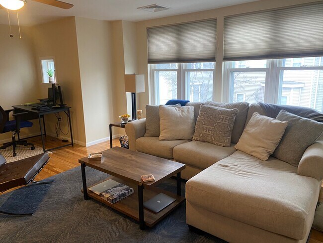 property at 165 W 6th St