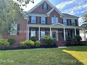 7939 Heatherstone Dr in Harrisburg, NC - Building Photo - Building Photo