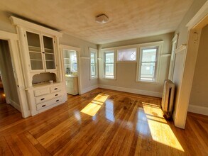 623 Fellsway, Unit 623 in Medford, MA - Foto de edificio - Building Photo