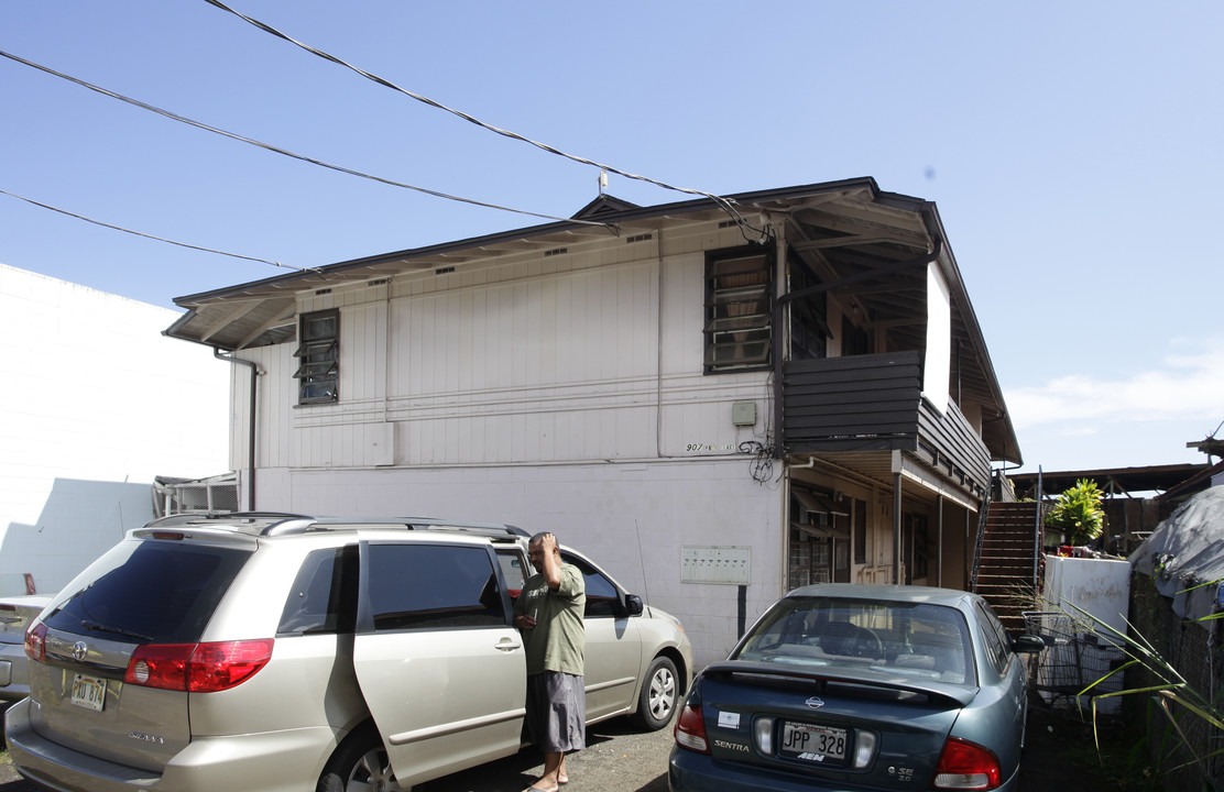 907 Palm Pl in Wahiawa, HI - Foto de edificio