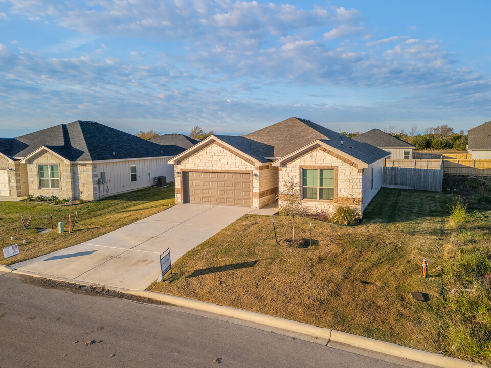 1016 Campbelton Dr in Temple, TX - Building Photo