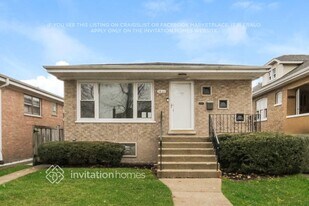 3832 East Ave in Berwyn, IL - Building Photo