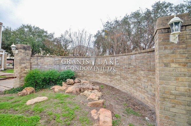 property at 2710 Grants Lake Blvd