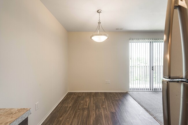 Knottingham Apartments in Clinton Township, MI - Foto de edificio - Building Photo