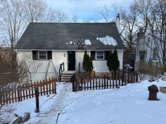 property at 59 Lakeview Dr