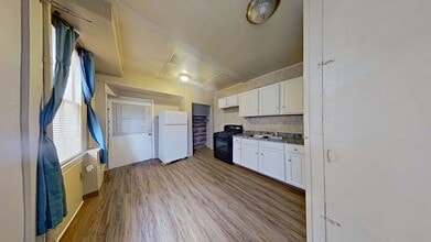 29 N Main St in Dover, PA - Building Photo - Building Photo