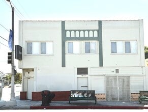 106 S Pacific Ave, Unit 3 in San Pedro, CA - Foto de edificio - Building Photo