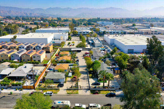 10218-10230 Bradley Ave in Pacoima, CA - Building Photo - Primary Photo