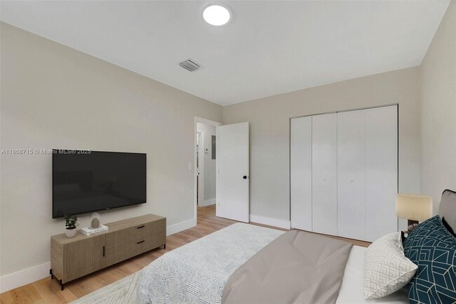 840 NW 39th St in Oakland Park, FL - Building Photo - Building Photo