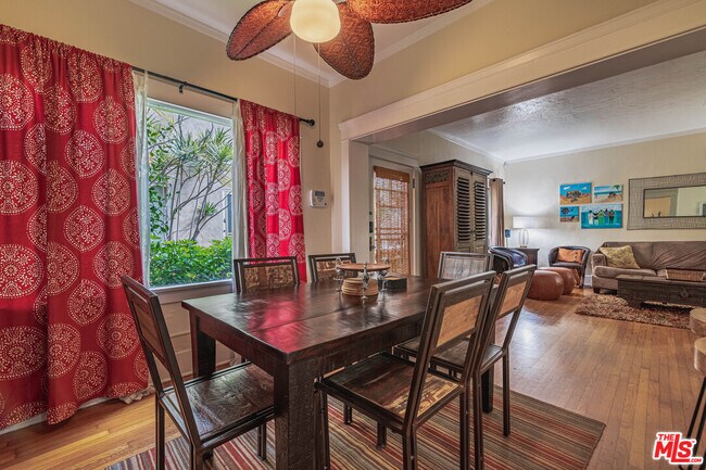 1616 E Ocean Blvd-Unit -3 in Long Beach, CA - Foto de edificio - Building Photo